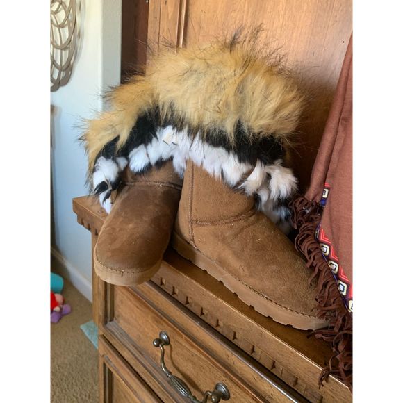 Native American Costume Girls Dress with boots - Picture 4 of 5